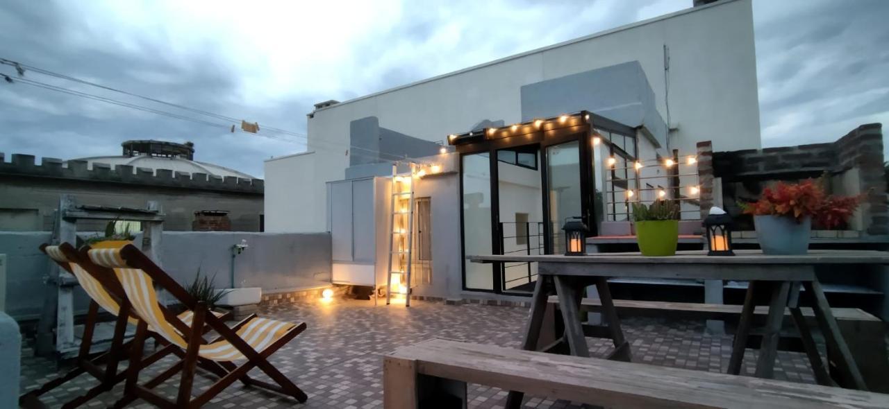 House With Large Terrace, Jacuzzi And Gated Parking For One Car Villa Montevideo Bagian luar foto