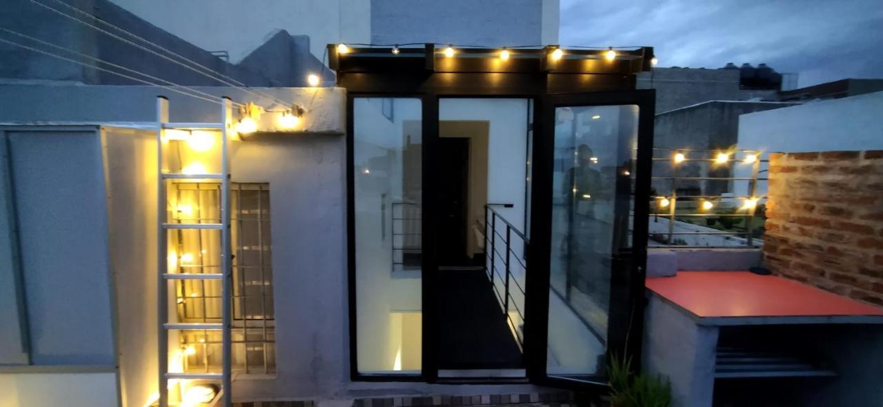 House With Large Terrace, Jacuzzi And Gated Parking For One Car Villa Montevideo Bagian luar foto